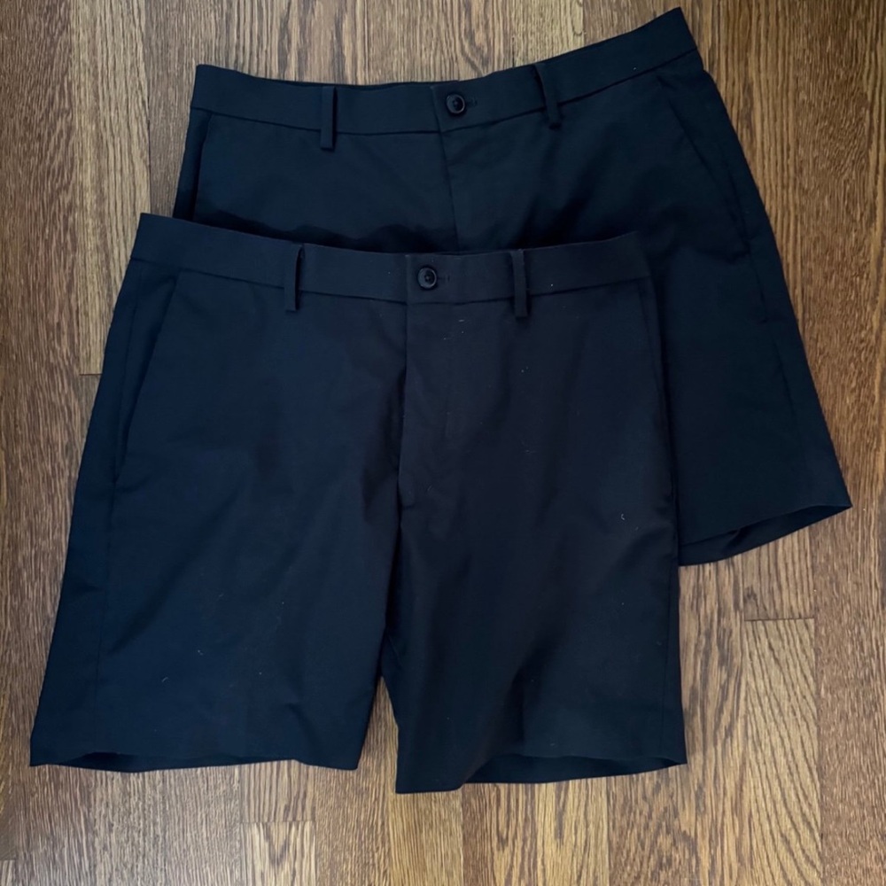 Uniqlo Men's Black Flat Front Shorts